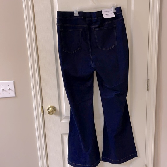 COPY - Elastic waist flare Jean - Picture 5 of 5